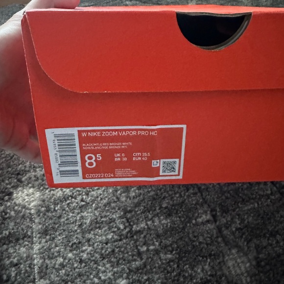 Women’s tennis court Nike Zoom Vapor Pro HC in Black and White - Picture 2 of 4